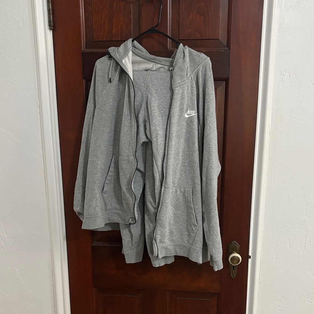 Women’s 3x Nike Heather Gray Full-Zip Hoodie and Sweatpants